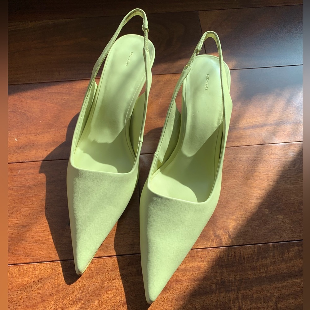 Oak & Fort Slingback Heel